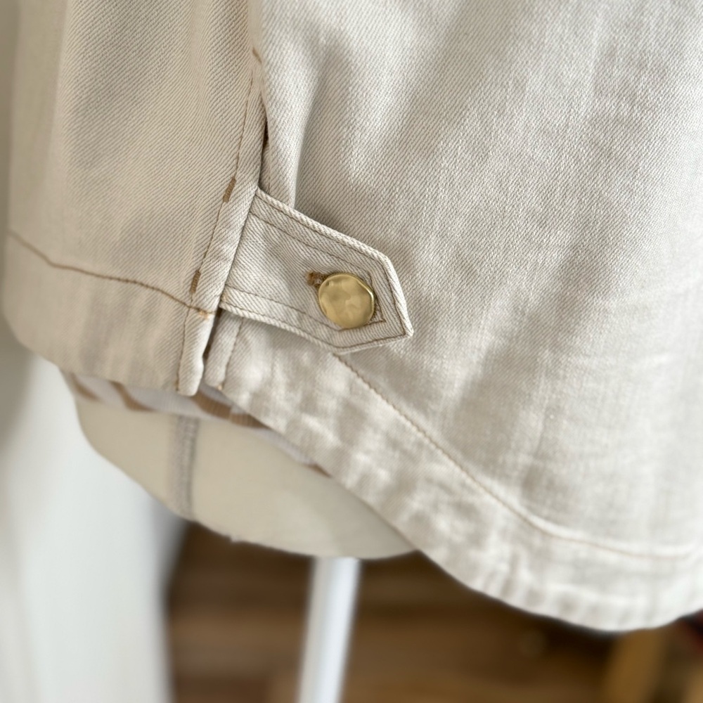 Chico's Beige Flare Jeans and Jacket - Picture 7 of 16